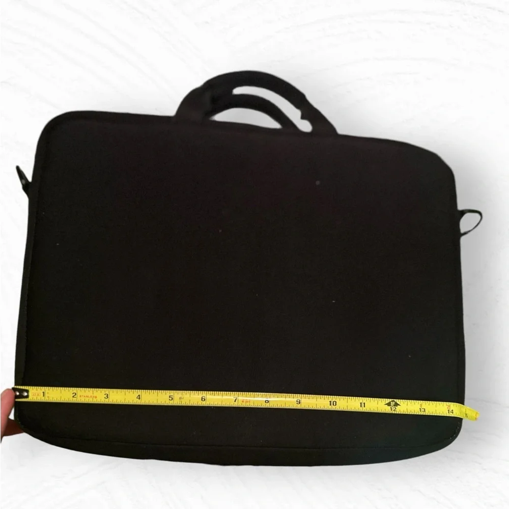 Targus CVR200 Slip Labtop / Notebook Case